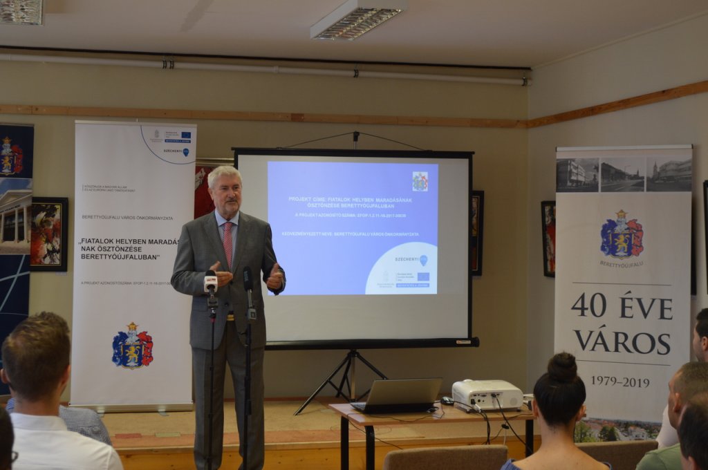 Fecskelakások átadása 03